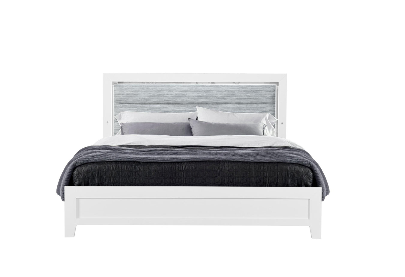 Luccia White